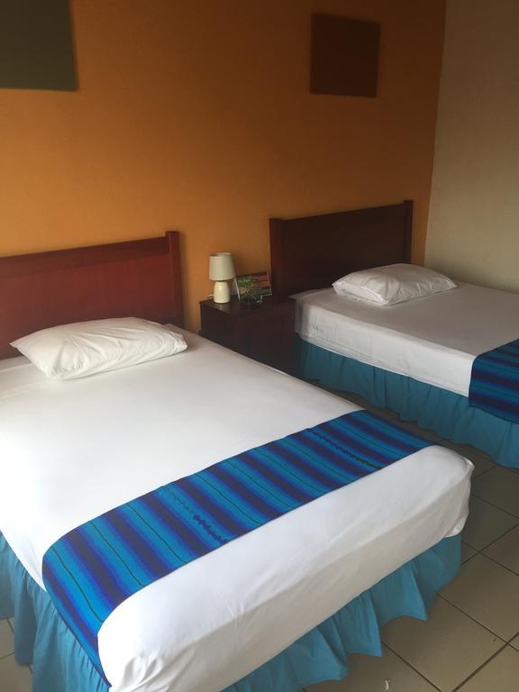 Hotel Villa Margarita Flores Zimmer foto