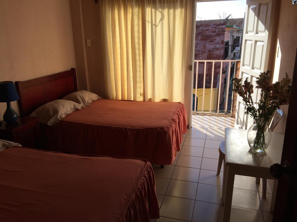 Hotel Villa Margarita Flores Zimmer foto