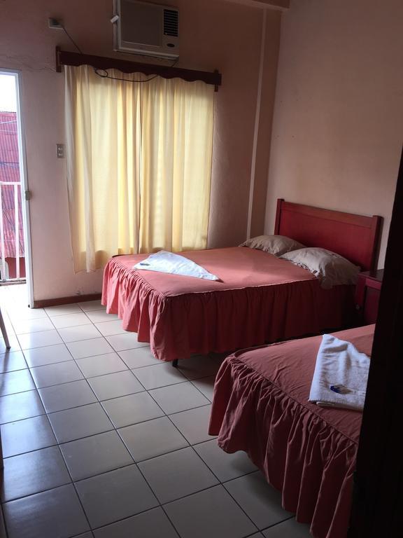 Hotel Villa Margarita Flores Zimmer foto